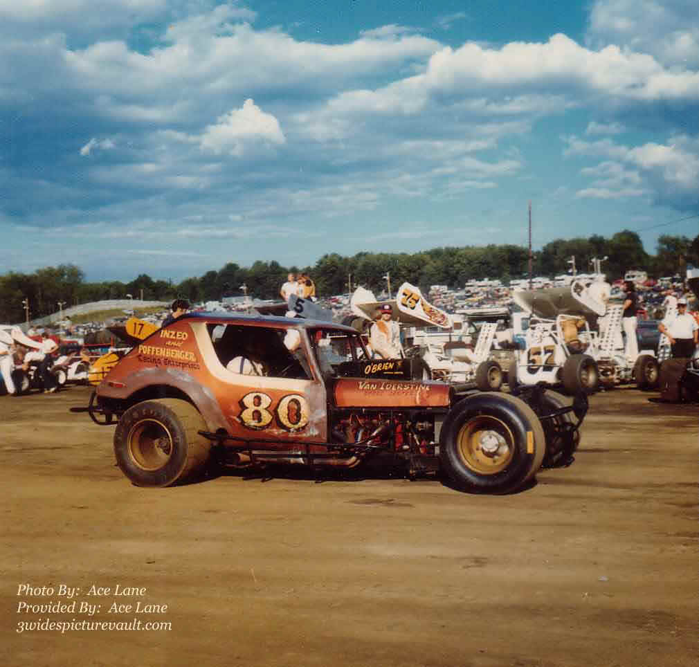 a01.27.04_080_MAL_0070_UNK_1.jpg (72812 bytes)