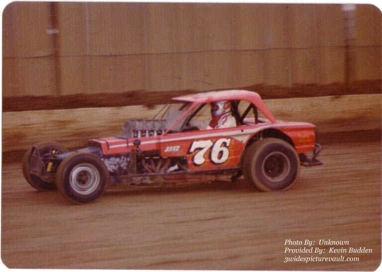 a02.20.04_076_CHA_REA_0070_1.jpg (64669 bytes)