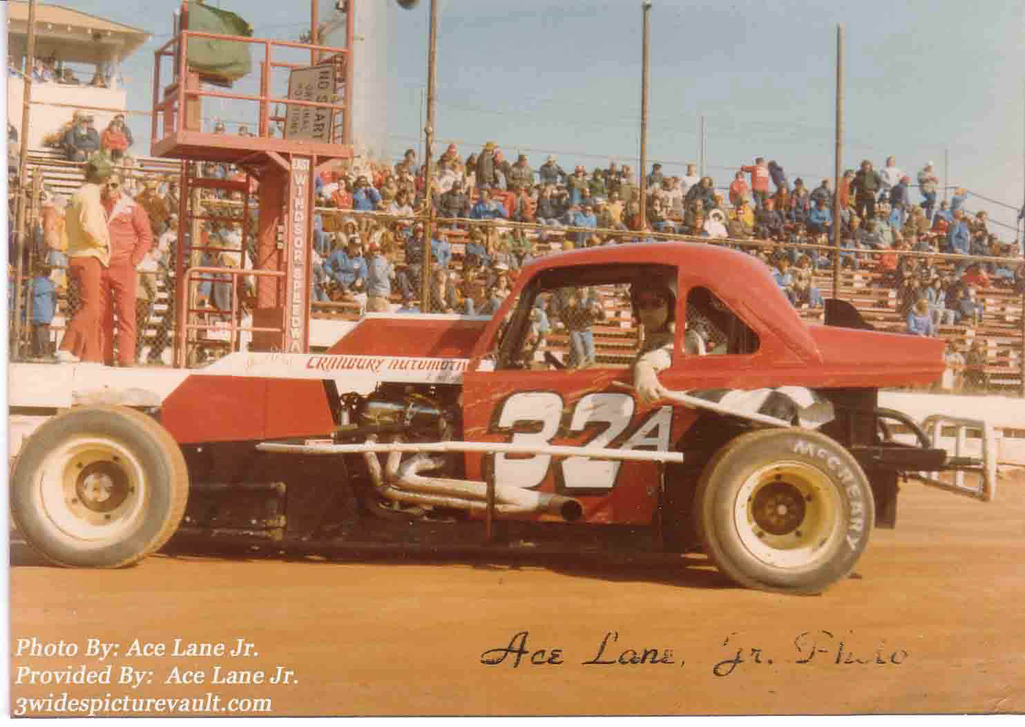 a08.28.04_032_AYR_EWS_0070_1.jpg (76206 bytes)