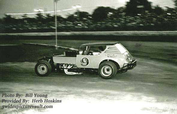 a11.29.04_009_BAL_FLM_0070_1.jpg (53678 bytes)