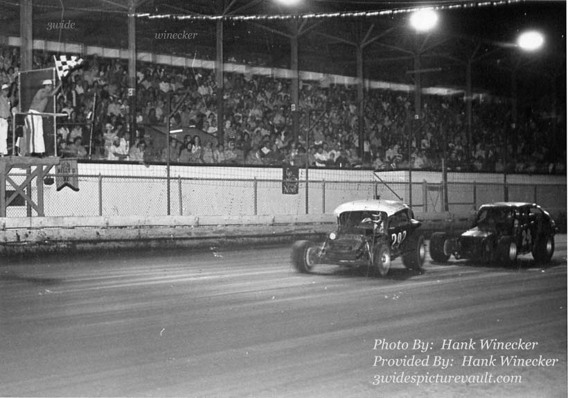 b05.21.05_292_024_FLM_0073_1.gif (442207 bytes)