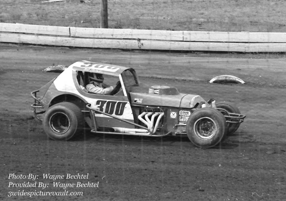 b10.09.05_300_PIC_FLM_0070_1.jpg (95694 bytes)