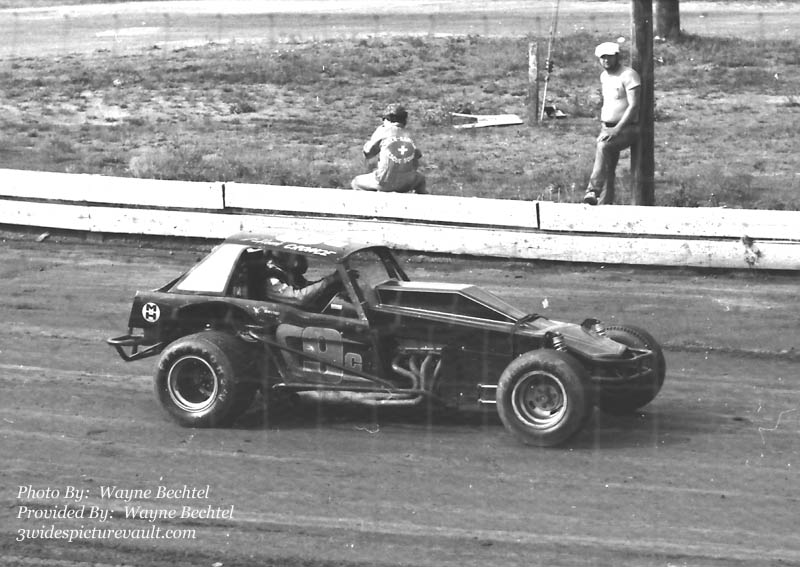 b10.18.05_009_CRO_FLM_0070_1.jpg (94009 bytes)