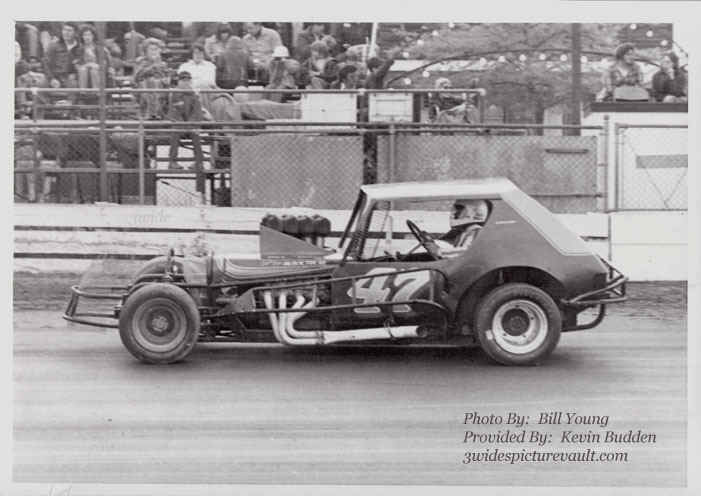 b11.27.05_047_GRB_FLM_0070_1.jpg (87281 bytes)