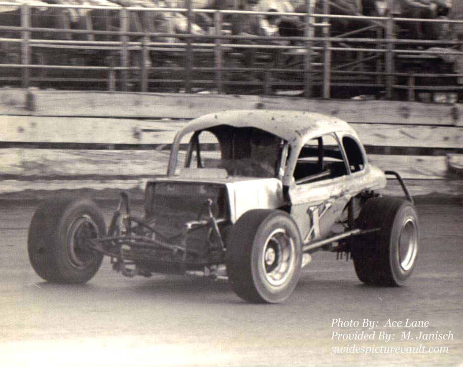 b12.31.05___X_JAN_FLM_0070_1.jpg (95004 bytes)