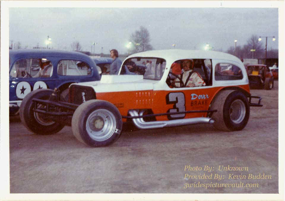 c01.01.06_003_REU_UNK_0070_1.jpg (78495 bytes)