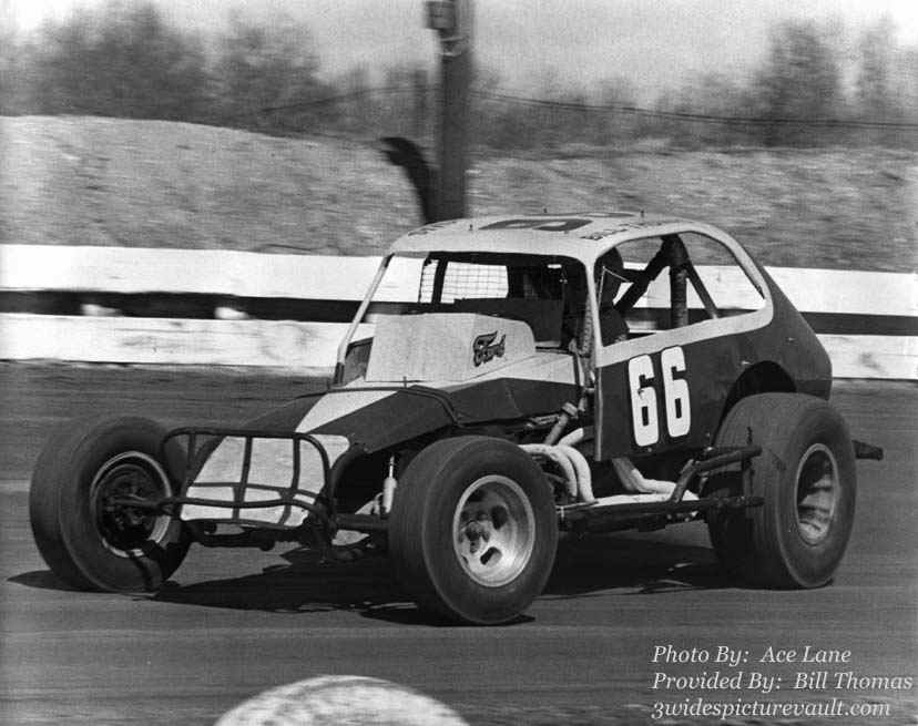 c01.22.06_066_THO_EWS_0070_1.jpg (84227 bytes)