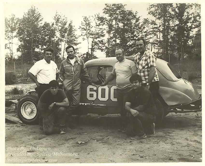 c03.18.06_600_McN_EWS_0070_1.jpg (88752 bytes)