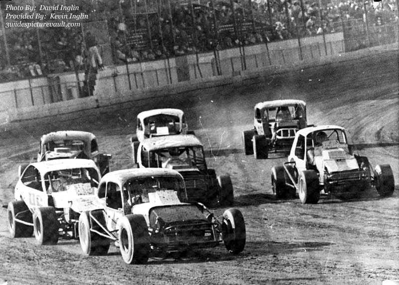 c03.25.06_077_ING_FLM_0077_1.jpg (100037 bytes)