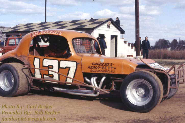 c04.08.06_137_GOD_EWS_0074_1.jpg (71099 bytes)