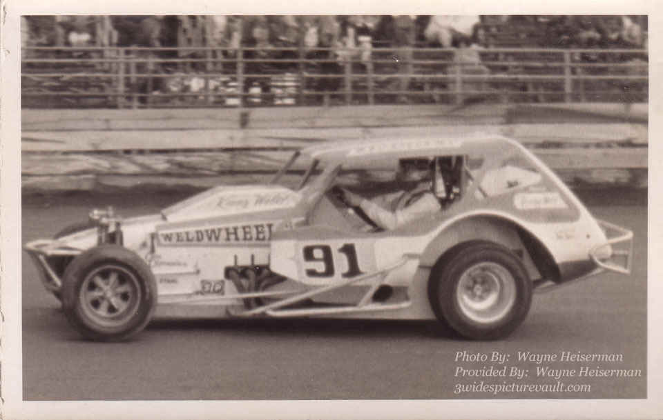 c04.08.06__29_WEL_FLM_0070_1.jpg (103334 bytes)