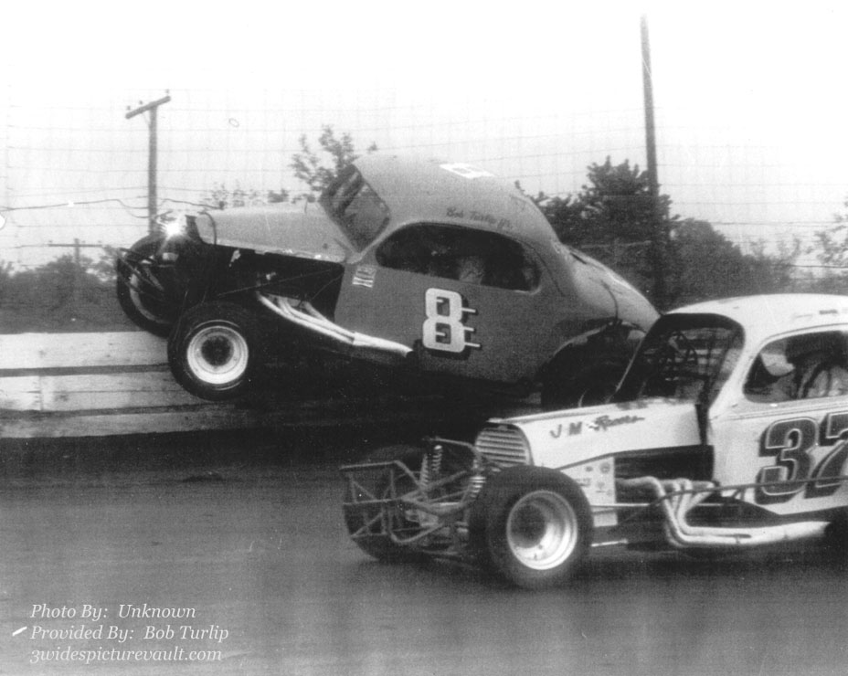 c06.09.06_8Jr_TUR_FLM_0074_1.jpg (109233 bytes)