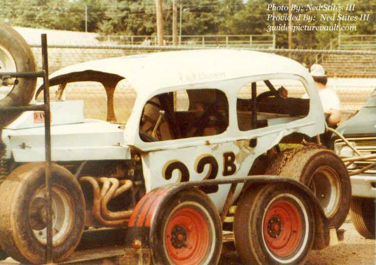 c06.10.06_022_BAR_FLM_0070_1.jpg (128489 bytes)