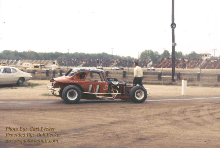 c07.27.06_011_McB_EWS_0070_1.jpg (69422 bytes)