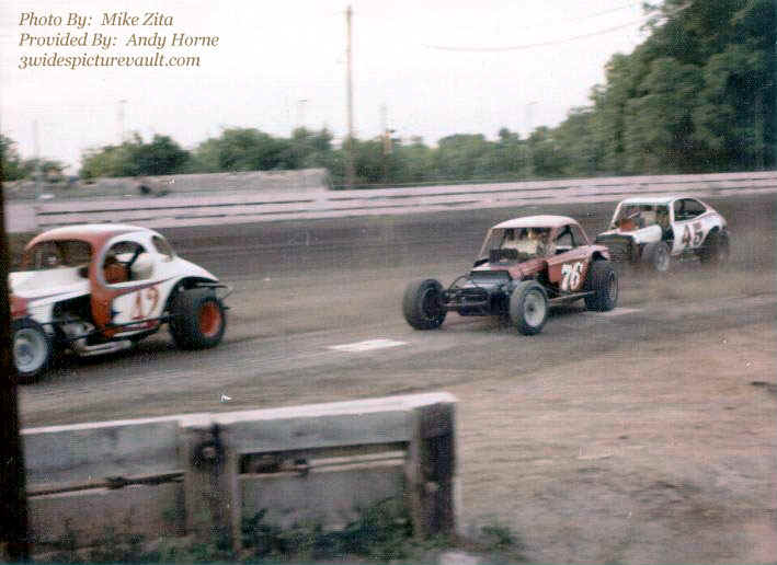 c08.02.06_042_076_FLM_0074_2.jpg (81838 bytes)