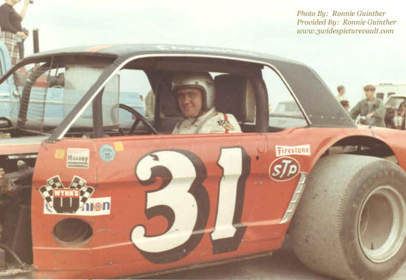 d01.27.07_031_CHA_LAN_0070_1.jpg (91151 bytes)