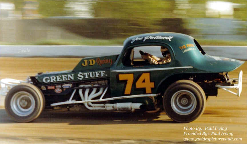 d07.29.07_074_POL_MID_0070_1.jpg (108615 bytes)