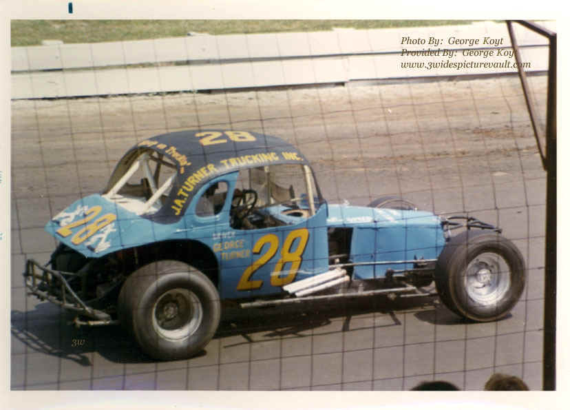 d08.05.07_028_TUR_FLM_0070_1.jpg (110981 bytes)