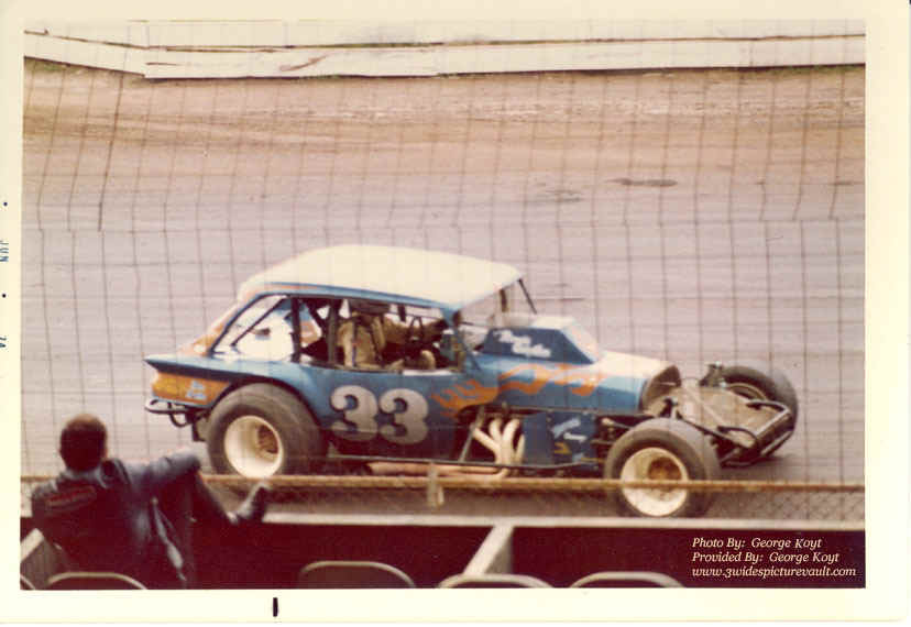 d08.06.07_033_GUI_FLM_0074_1.jpg (106811 bytes)