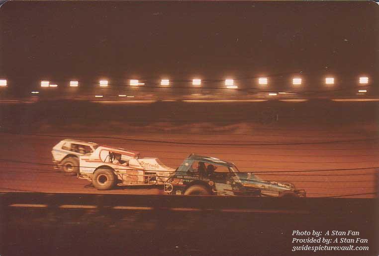 01.01.03_005_BRE_BPT_0080_1.jpg (32378 bytes)