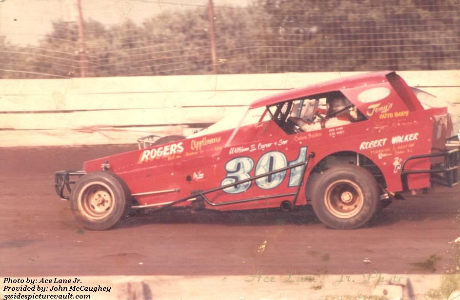 01.19.03_301_McC_FLM_0080_1.jpg (64432 bytes)