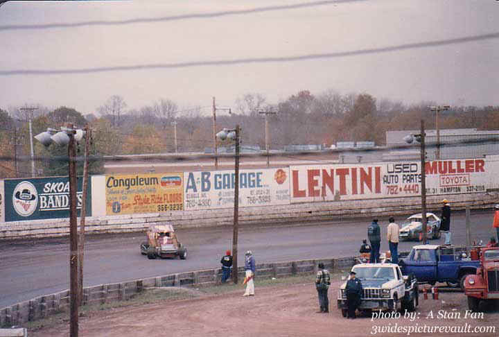 11.18.03_096_UNK_FLM_0085_1.jpg (57385 bytes)