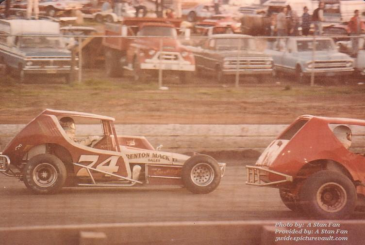 11.25.02_074_PLO_FLM_0081_1.jpg (105462 bytes)