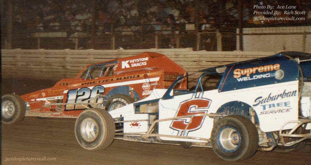 a01.25.04___$_DUB_FLM_0087_1.jpg (81378 bytes)