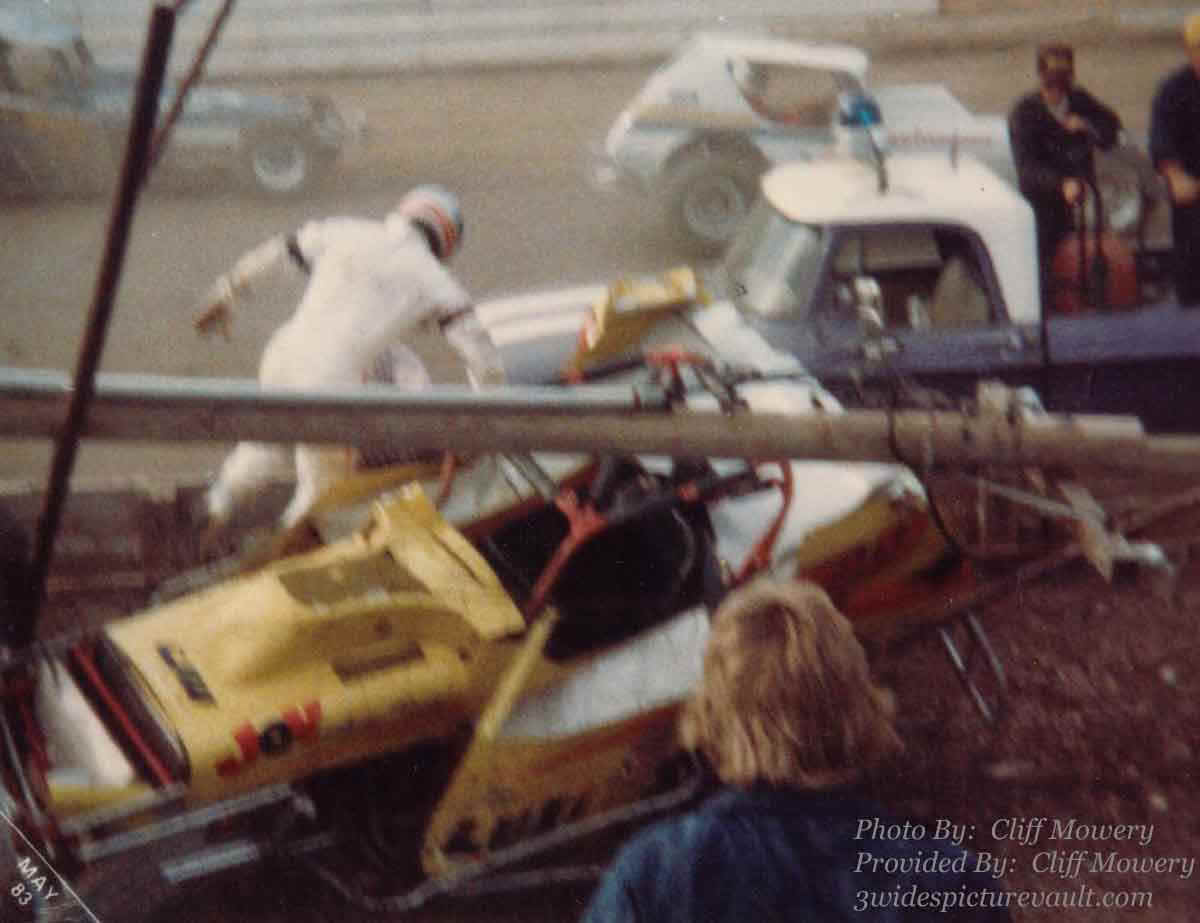 a03.04.04_TOY_LUZ_FLM_0083_1.jpg (62986 bytes)