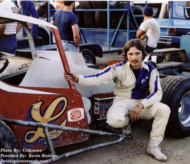 a11.04.04___L_PAU_UNK_0080_1.jpg (91996 bytes)