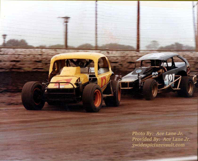 b02.05.05___0_421_FLM_0080_1.jpg (66545 bytes)