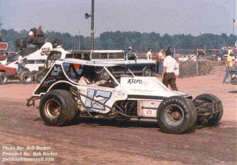 b03.03.05_017_KEL_EWS_0080_1.jpg (70929 bytes)