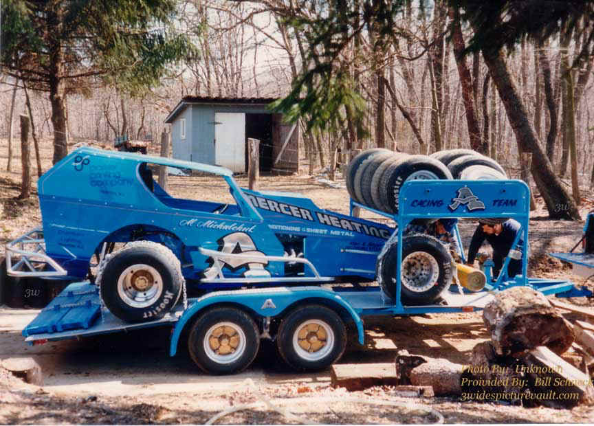 b07.18.05___A_MIC_CRO_0087_1.jpg (123919 bytes)