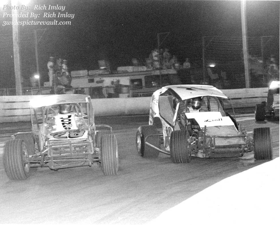 c01.12.06___L_PAU_FLM_0080_1.jpg (97937 bytes)