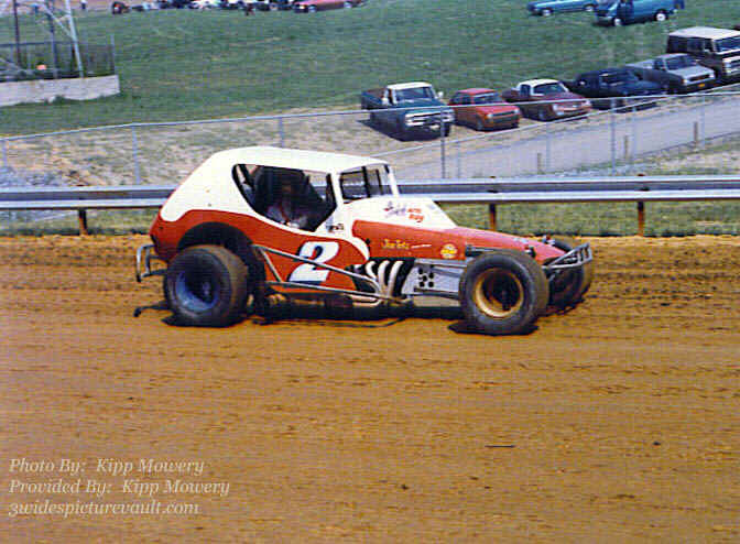 c01.28.06_002_SCH_NAZ_0082_1.jpg (92279 bytes)