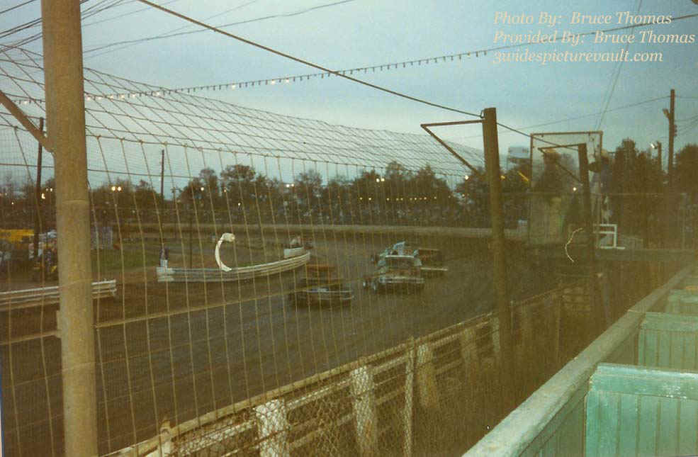 c02.11.06_FLM_200_FLM_0086_1.jpg (87778 bytes)