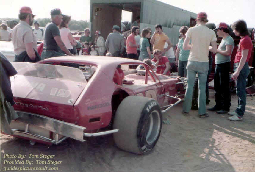 c06.05.06_019_EVE_NES_0082_1.jpg (98094 bytes)