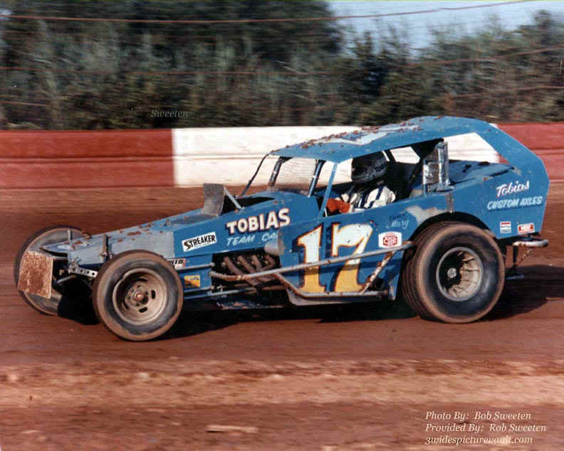 c08.23.06_017_TOB_BPT_0080_1.jpg (113246 bytes)