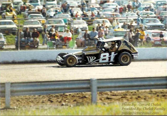 c10.13.06_081_BEA_MID_0080_1.jpg (96291 bytes)