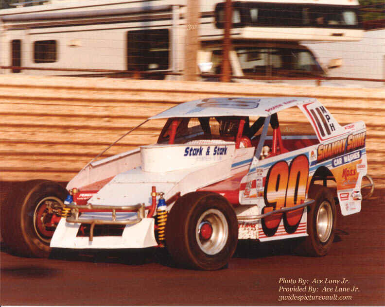 c10.29.06_090_KAN_FLM_0080_1.jpg (108136 bytes)