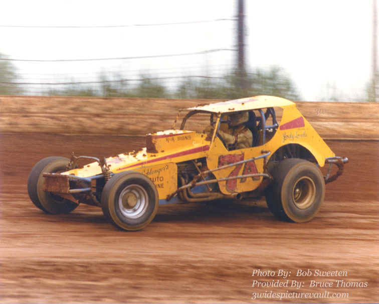 c11.02.06_07a_COS_BPT_0082_1.jpg (97919 bytes)