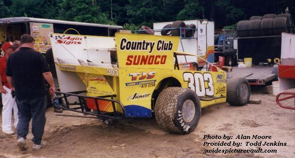 01.01.03_303_DMU_EWS_2000_1.jpg (42448 bytes)