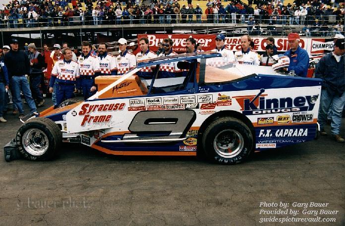 02.03.03_009_McC_SYR_0090_1.jpg (91318 bytes)