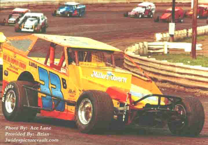 a10.22.04_33B_ROZ_FLM_0090_1.jpg (40868 bytes)