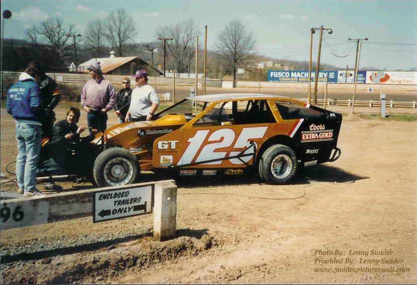 d04.04.07_125_HOF_FLM_0090_1.jpg (160629 bytes)