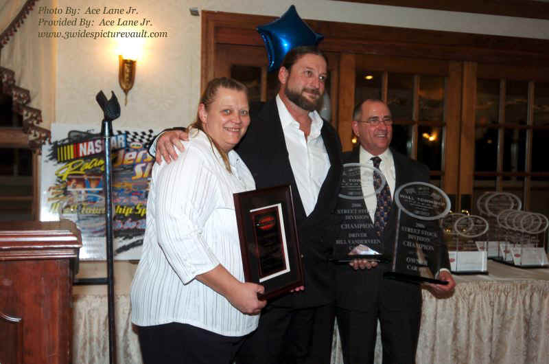 d02.04.07_WAL_BAN_2007_8.jpg (104065 bytes)