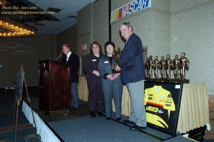 d02.07_ACE_EMPA_zz22.jpg (118224 bytes)