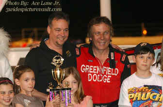 c04.15.06_Ace_PAUCH_VL_2.jpg (52684 bytes)