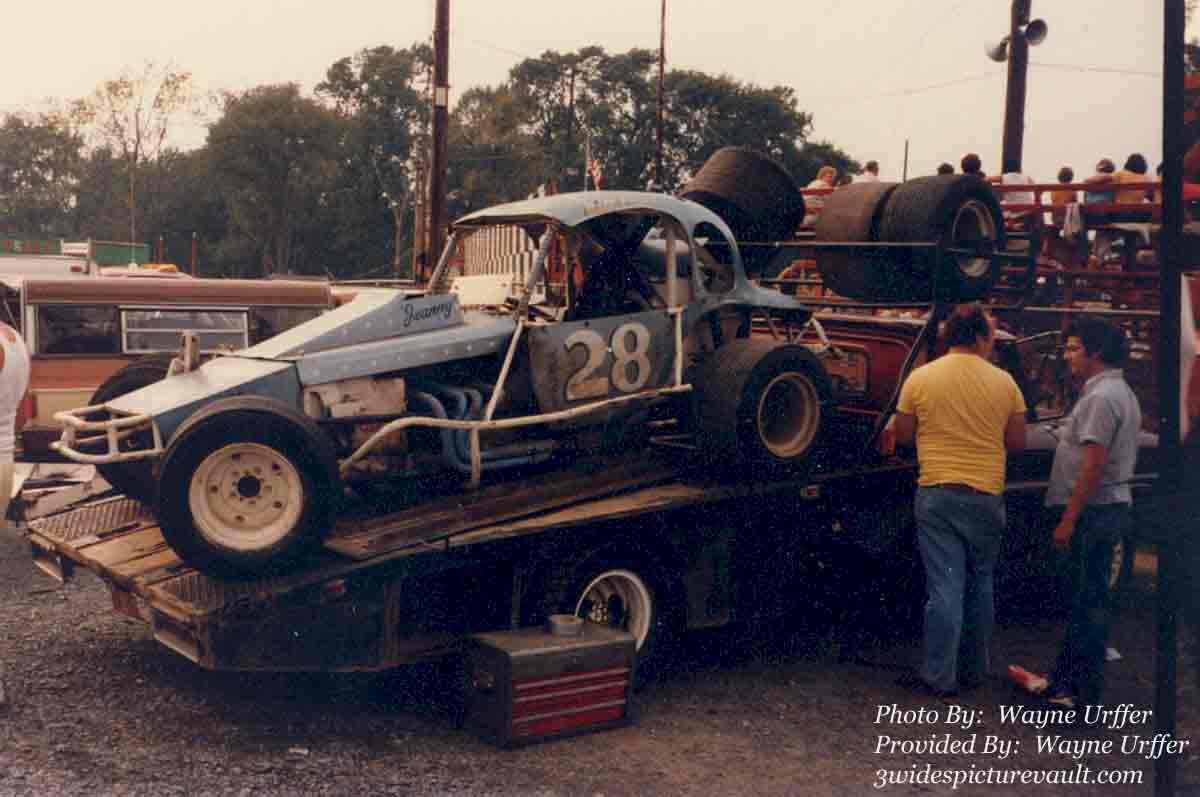 12.12.03_028_FRI_DOR_0079_1.jpg (82311 bytes)