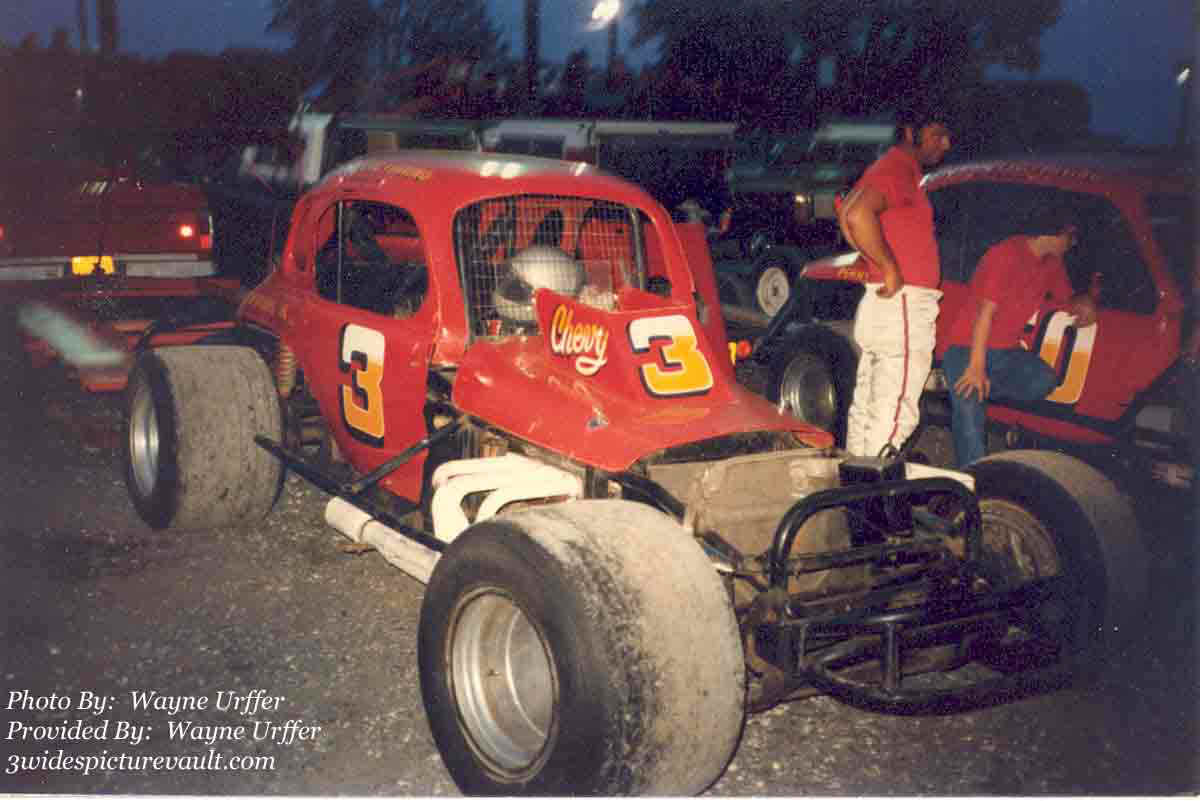 01.26.04_003_ERN_DOR_0070_1.jpg (61140 bytes)